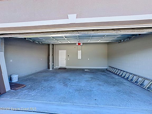 3rd image of 498 L M Davey Ln