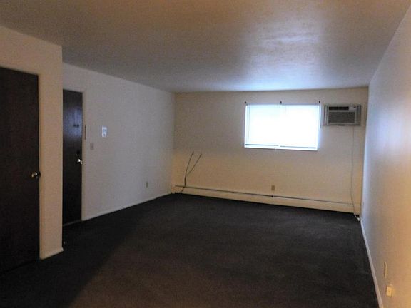 2nd image of 3028 Green Acres Dr APT 1