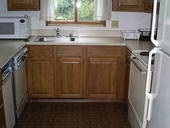 4th image of 3820 NE 155th Pl #903