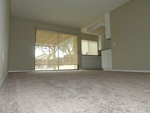 5th image of 23681 Dracaea Ave
