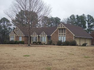 800 India Rd, Paris, TN 38242