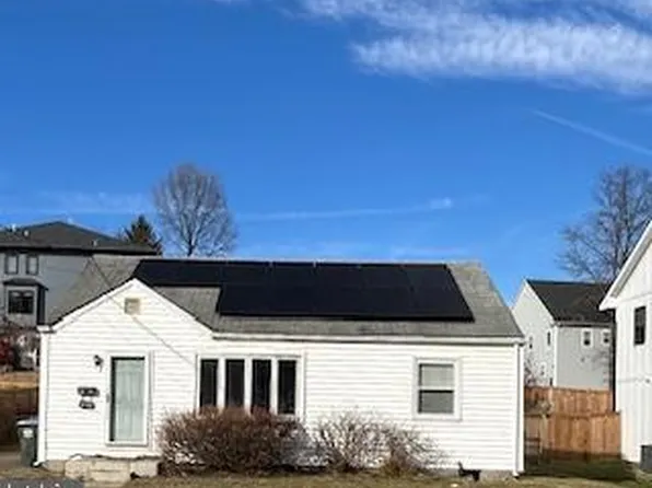 2146 Pimmit Dr, Falls Church, VA 22043