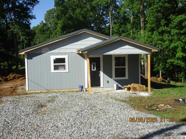 2027 Woodland Dr, Cadiz, KY 42211