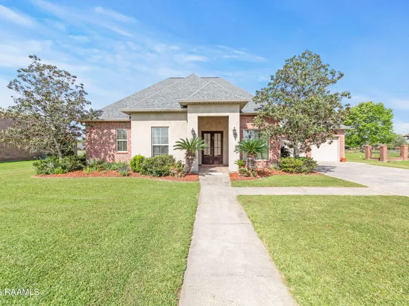 9661 Belle Place Cir, Maurice, LA 70555