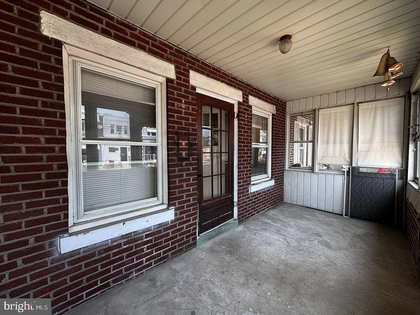 4 bed, 2.0 bath, 1108 sqft, $1,675 — Photo 2