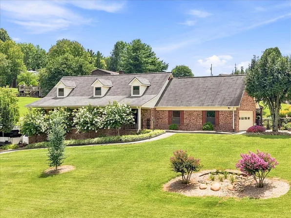 1620 Smithview Dr, Morristown, TN 37814