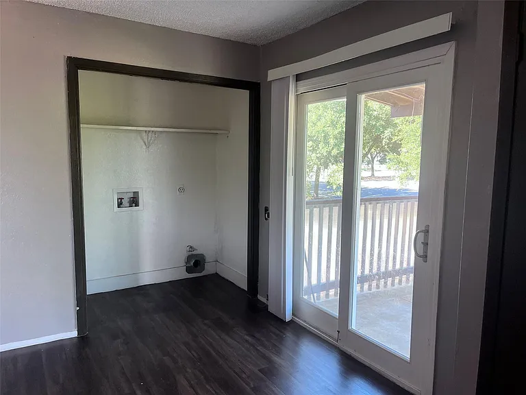 4910 Pepper Ln #D — Photo 7