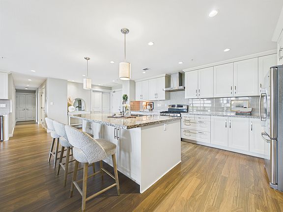 2nd image of 5055 Springs Blvd #210