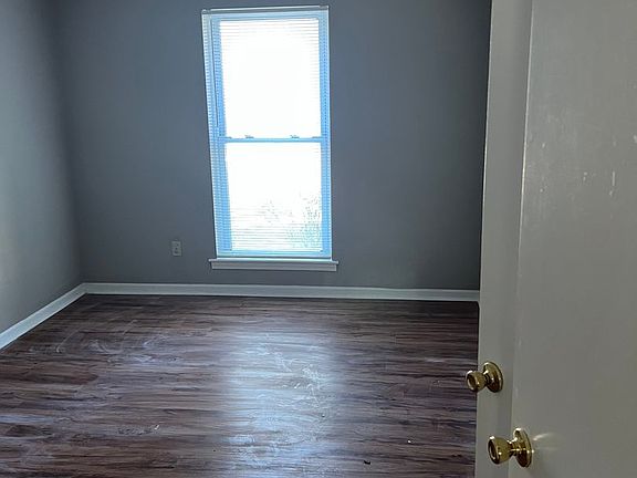 3rd image of 2615 Eastbrook Dr