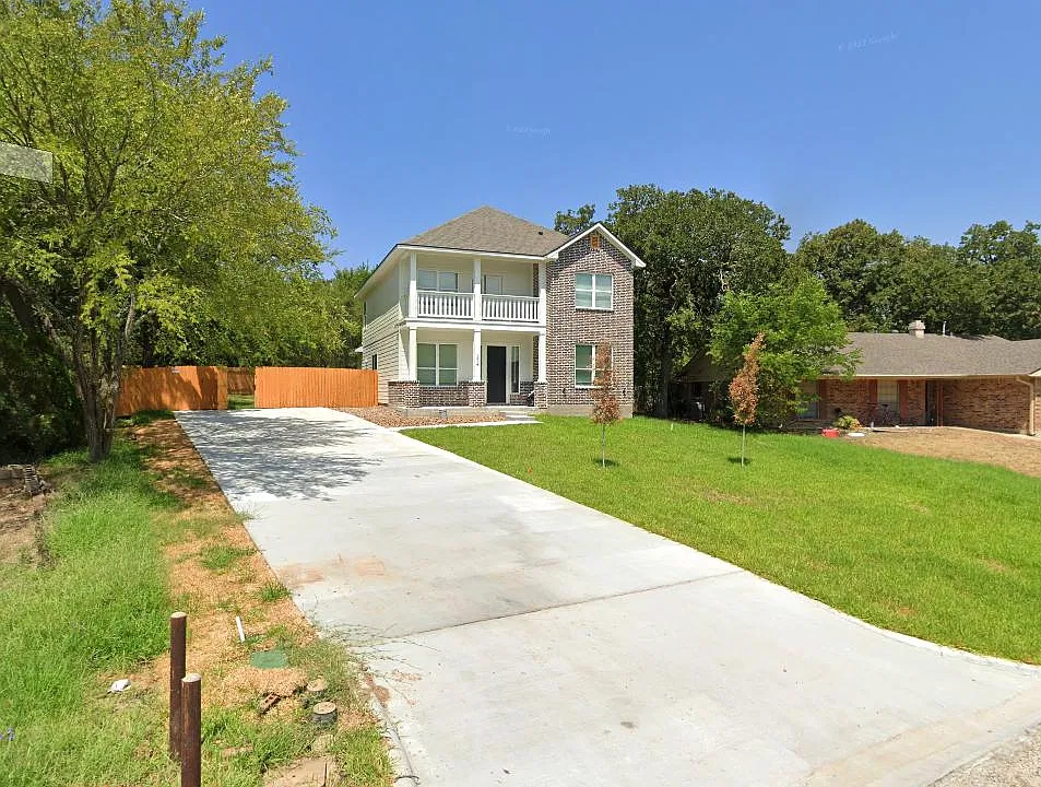 1414 Magnolia Dr