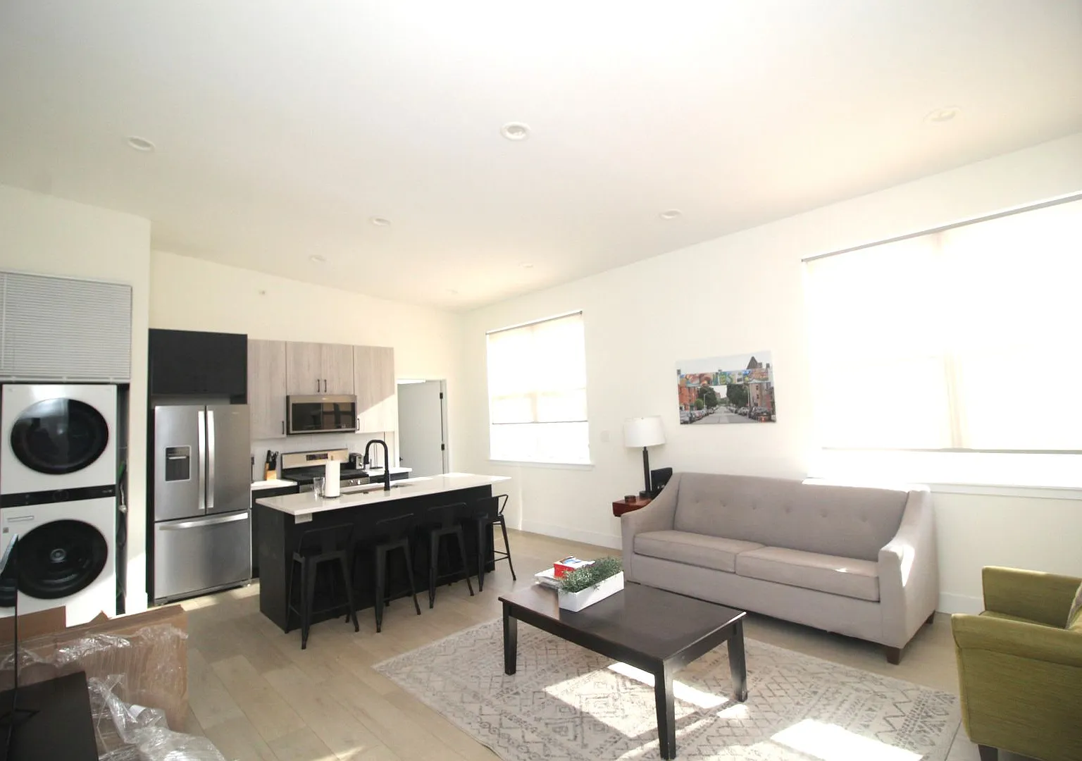 Modern and Sleek 611 S Fagley Street Apartments! — Photo 2