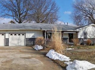 322 N 9th St, Neodesha, KS 66757