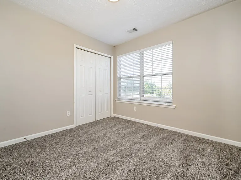 413 Grove Park Dr — Photo 14