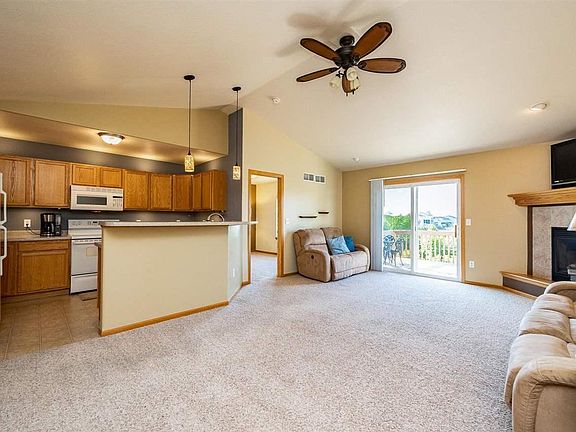 5th image of 30 Cattail Ln