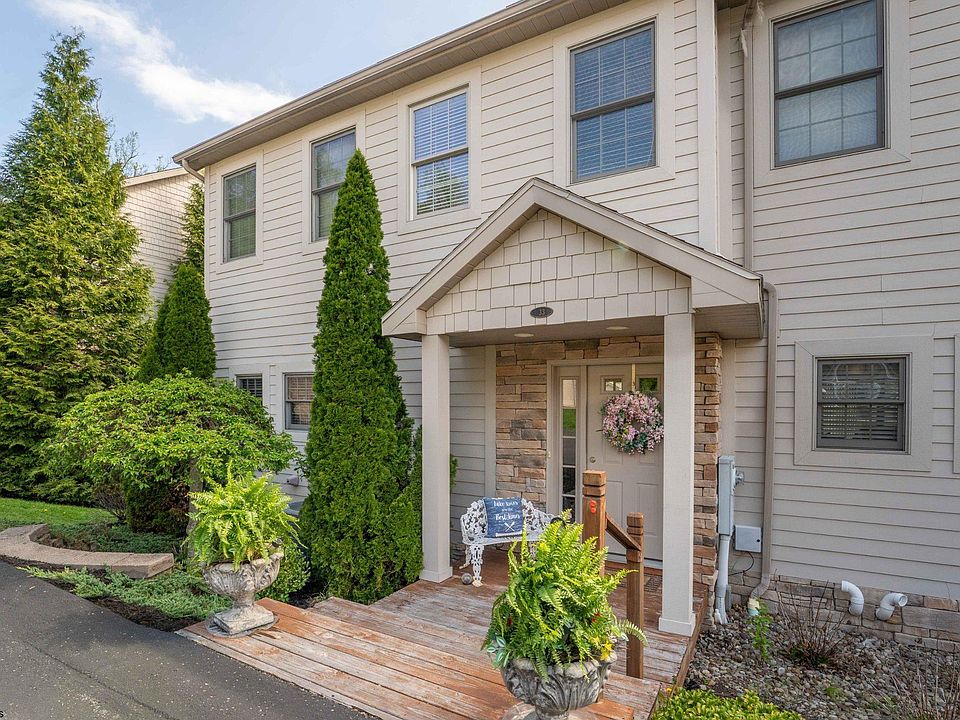 1st image of 33 Waterside Dr