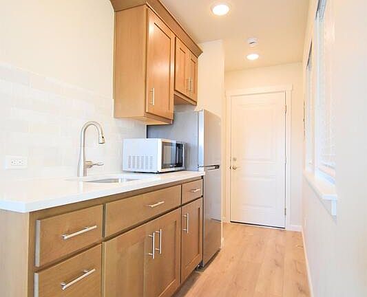 2nd image of 8055 SE Kinnaman St #A