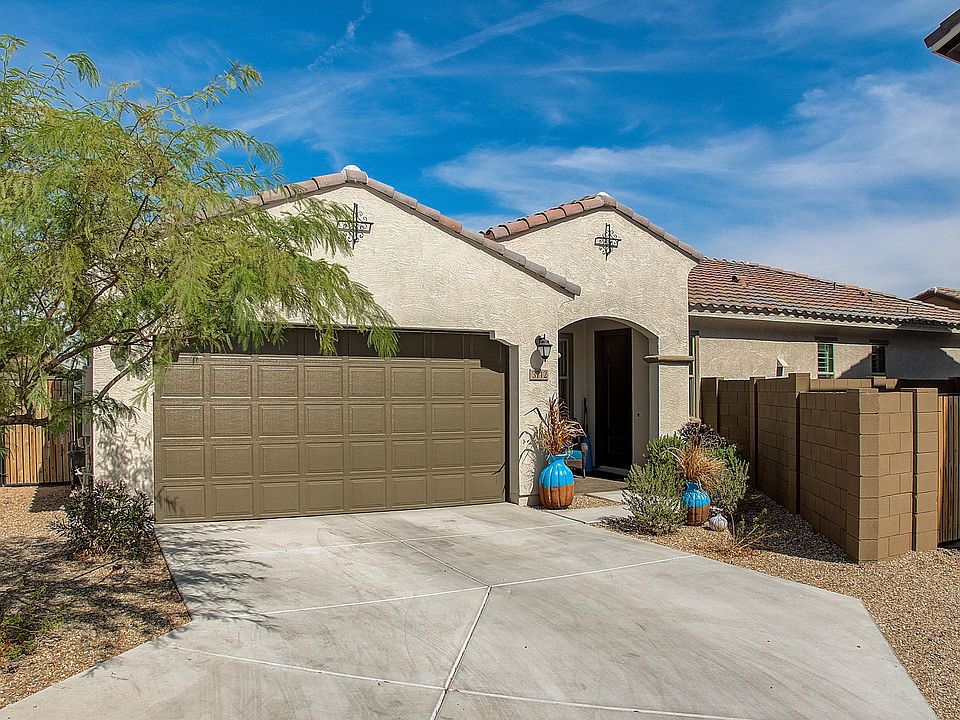 1st image of 3712 E Valencia Dr