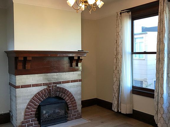 4th image of 743 Green St