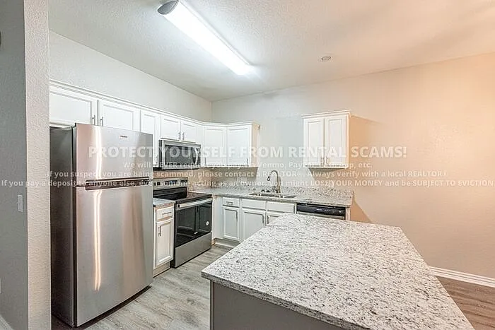 758 W Breeze Cv — Photo 4