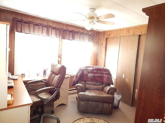 4th image of 38 Greenwood Blvd