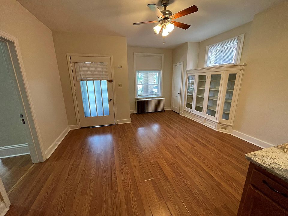 1st image of 5425 Baywood St APT 1