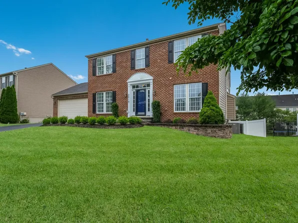 321 Hamlet Dr, Chalfont, PA 18914