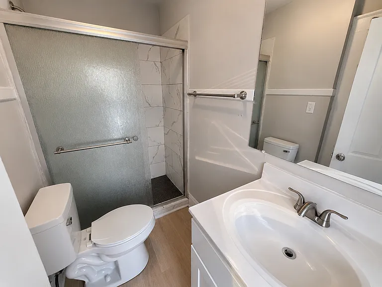 1009 Jackson Ave #3 — Photo 4