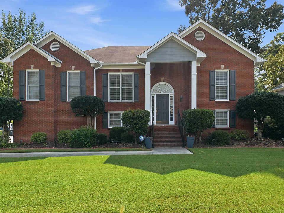 1st image of 120 Kentwood Trl