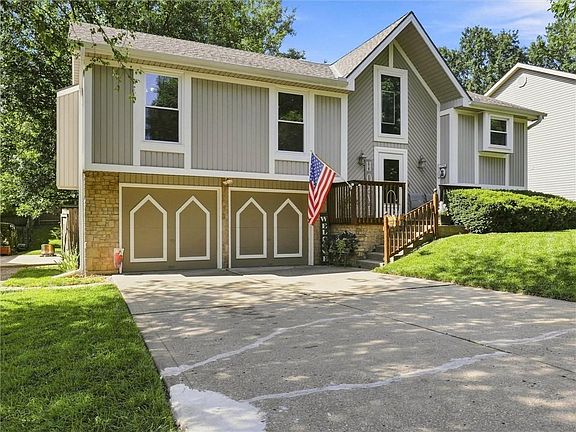 2nd image of 4109 NW 64th Pl