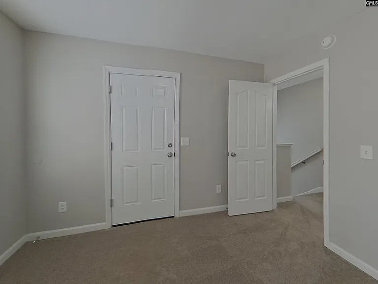 337 Montclaire Ln — Photo 8