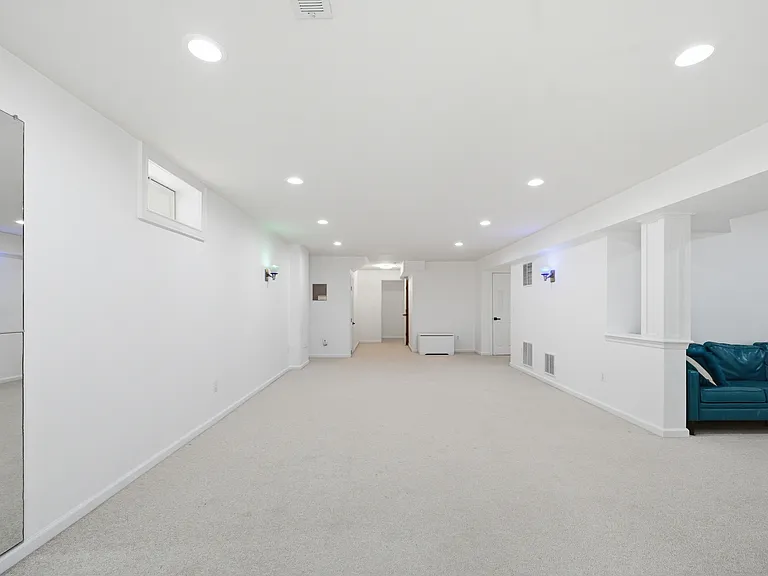 8727 Talbott Farm Dr — Photo 25