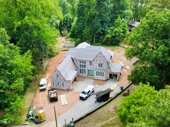 1504 Strothmore Ct, Raleigh, NC 27615