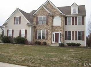 6767 Riegals Dr, Macungie, PA 18062