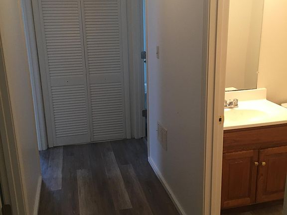 5th image of 1208 W South Ave