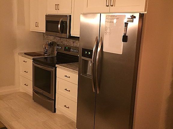 Solid Wood Floor to Ceiling 