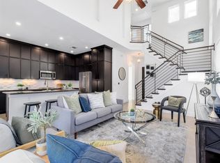 904 Cavalier Ln, Austin, TX 78757