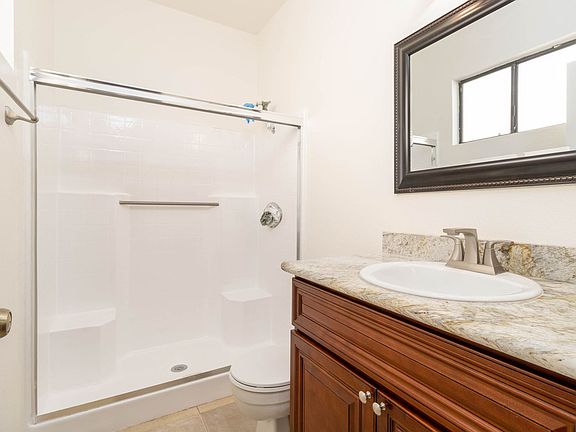 4th image of 2389 Ravenwood Dr