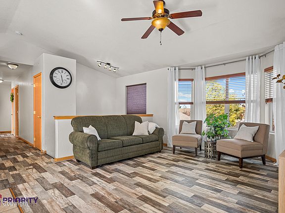 3rd image of 102 Tapadera St