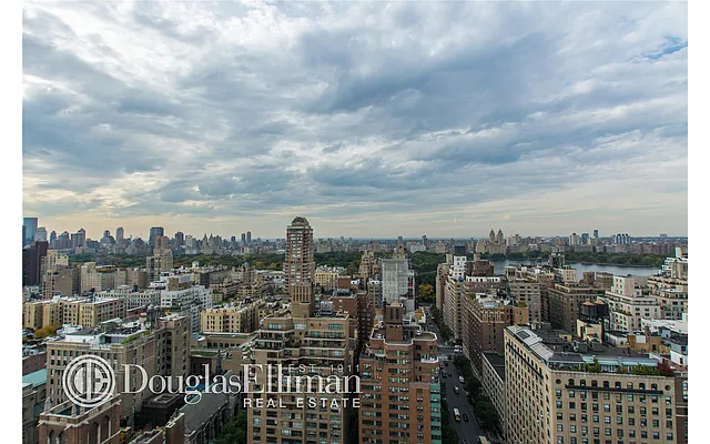 Sold by Douglas Elliman | media 29