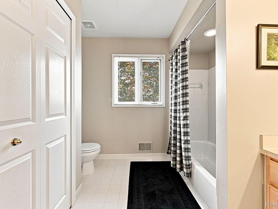 63767 Inverness Dr, photo 29