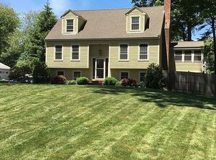 29 Huckleberry Ln, Hampton, NH 03842