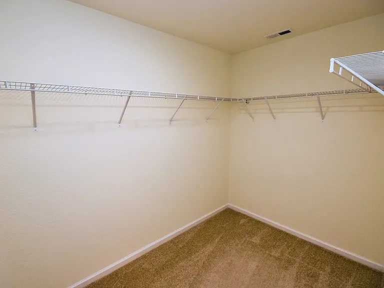 4115 Franklin St — Photo 12
