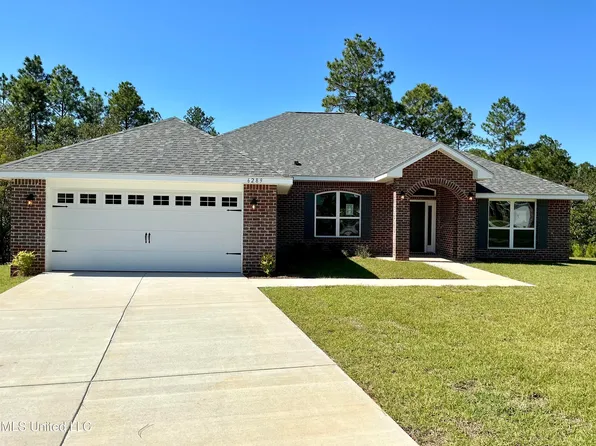 6289 Emerald Lake Dr, Biloxi, MS 39532