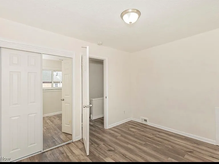 23673 Banbury Cir #B — Photo 15