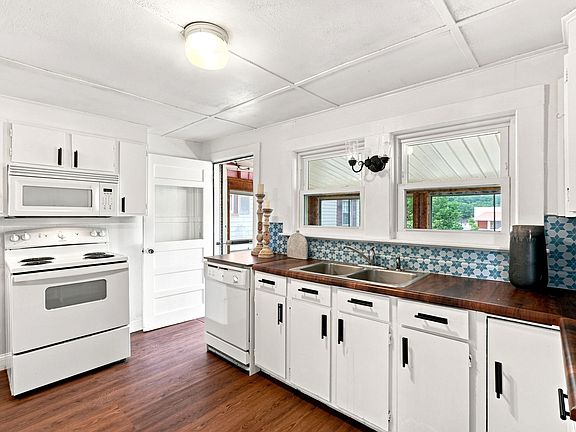 4th image of 31 Perkins St