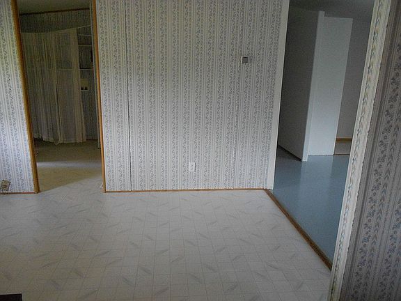doorway to laundry room
Dining