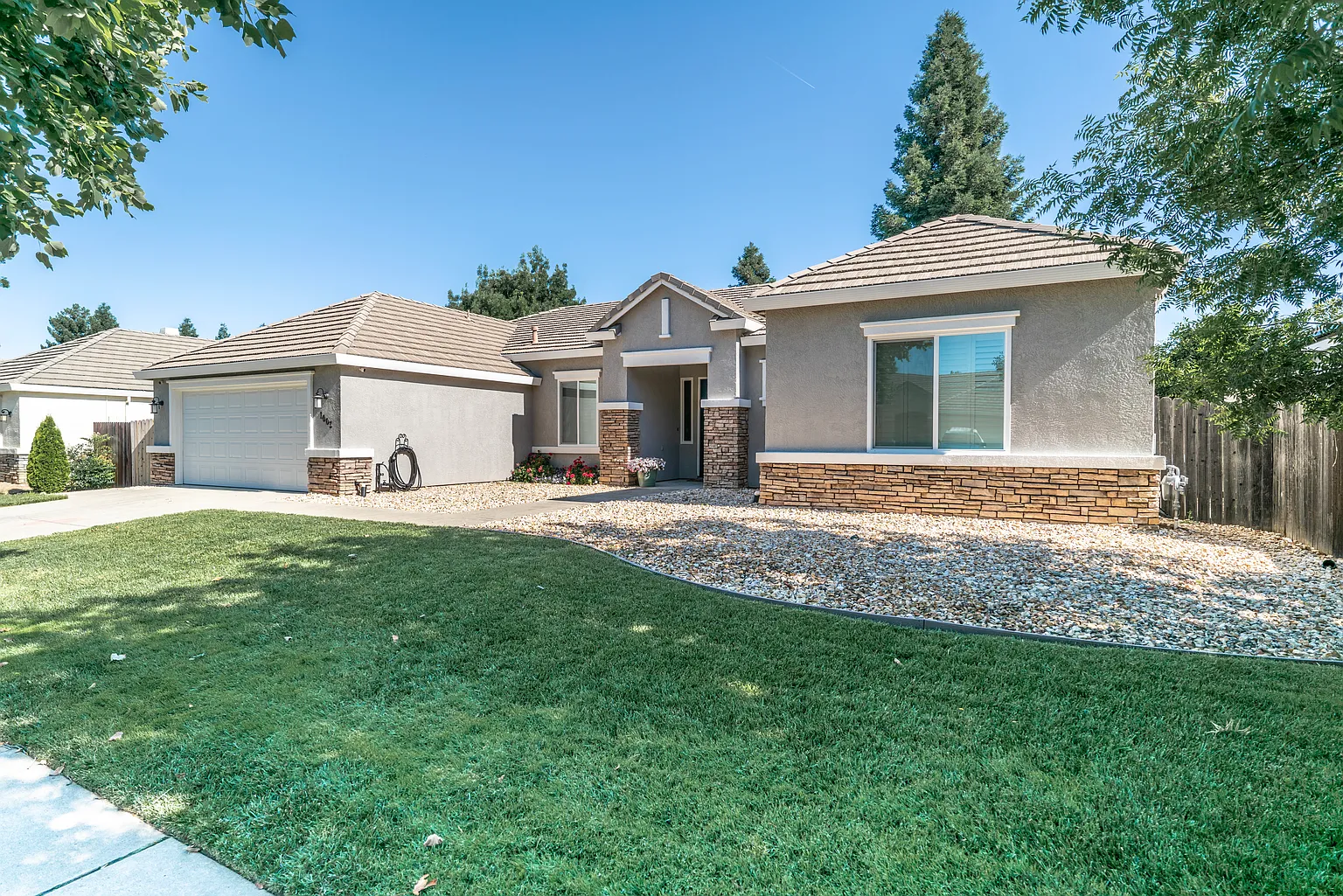 1003 Santa Barbara Way photo 1