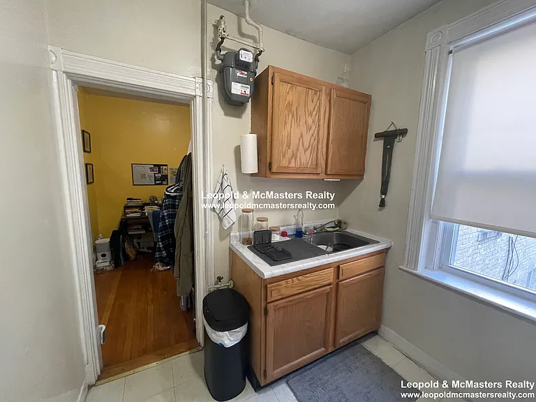 Gorden St Apartments — Photo 11