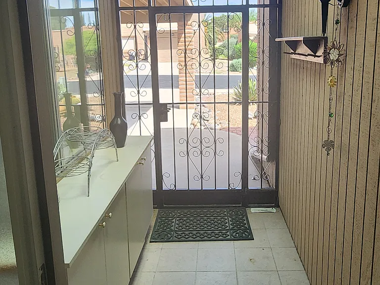 1525 W Via Del Jarrito — Photo 3