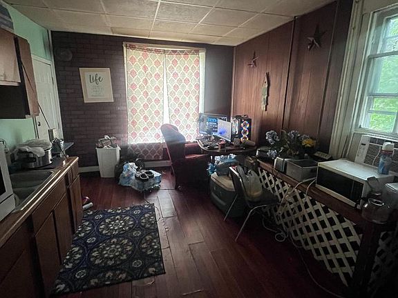 4th image of 402 16th St